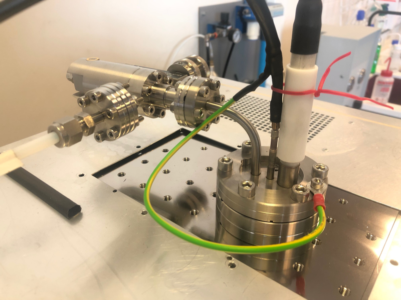 Charge transfer dissociation (CTD) : un nouveau mode de fragmentation pour la caractérisation structurale de polymères naturels et synthétiques