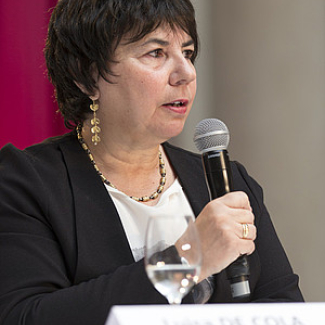 Le prix Izatt-Christensen 2019 pour Luisa de Cola  Luisa de Cola, professeur à l'Inst